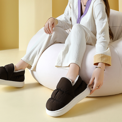 THE COSY JULY SLIPPERS