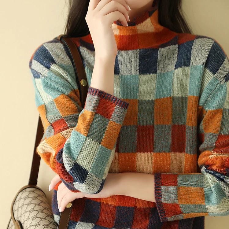 THE TESS TURTLENECK
