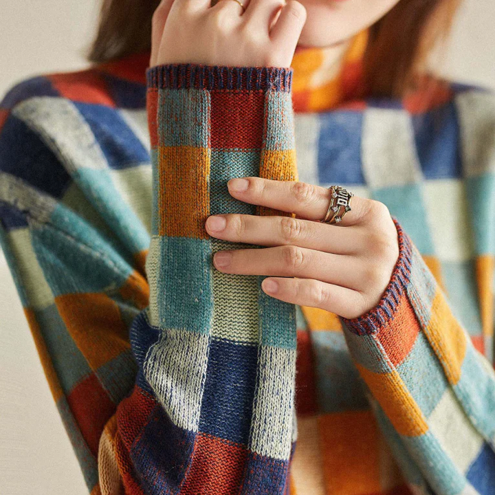 THE TESS TURTLENECK